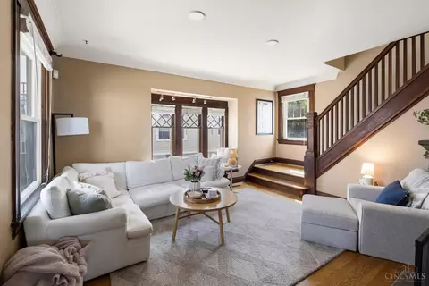 Living - 2711 Arbor Ave, Cincinnati, OH 45209 photo 1 of 3