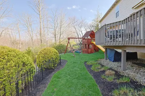 Exterior - 5141 Fordon Ct, Cincinnati, OH 45244 photo 8 of 14