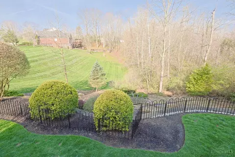 Exterior - 5141 Fordon Ct, Cincinnati, OH 45244 photo 12 of 14