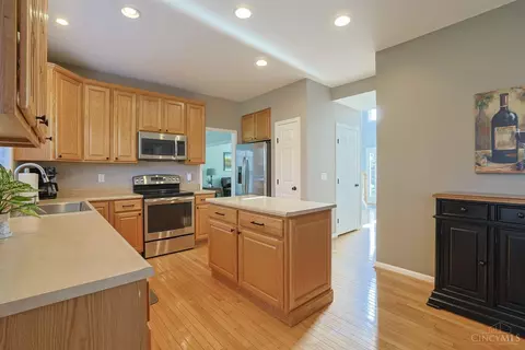 Kitchen - 5141 Fordon Ct, Cincinnati, OH 45244 photo 2 of 3