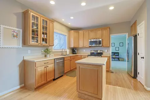 Kitchen - 5141 Fordon Ct, Cincinnati, OH 45244 photo 1 of 3