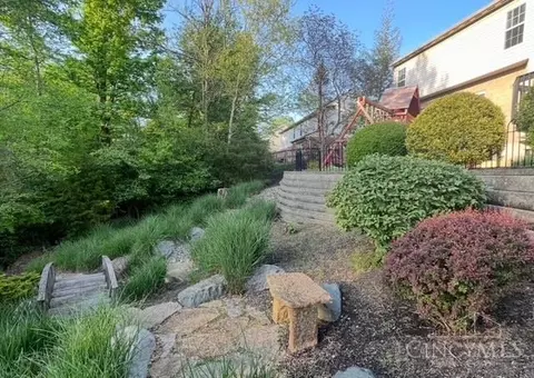 Exterior - 5141 Fordon Ct, Cincinnati, OH 45244 photo 11 of 14