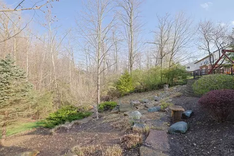 Exterior - 5141 Fordon Ct, Cincinnati, OH 45244 photo 10 of 14