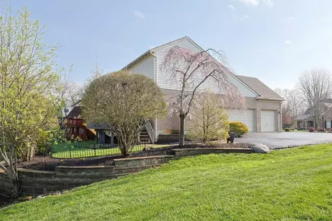 Exterior - 5141 Fordon Ct, Cincinnati, OH 45244 photo 5 of 14