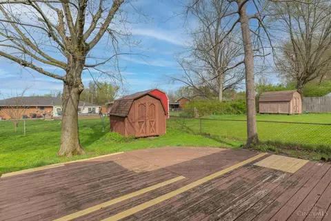 Exterior - 1616 Daniel Ct, Middletown, OH 45044 photo 4 of 8