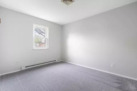Bedroom - 1616 Daniel Ct, Middletown, OH 45044 photo 3 of 6