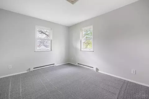 Bedroom - 1616 Daniel Ct, Middletown, OH 45044 photo 5 of 6