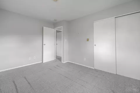 Bedroom - 1616 Daniel Ct, Middletown, OH 45044 photo 6 of 6