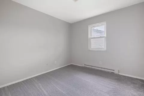 Bedroom - 1616 Daniel Ct, Middletown, OH 45044 photo 1 of 6