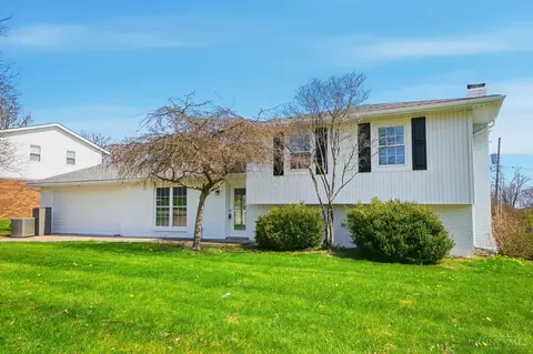 6 Fairborn Ct, Hamilton, OH 45013