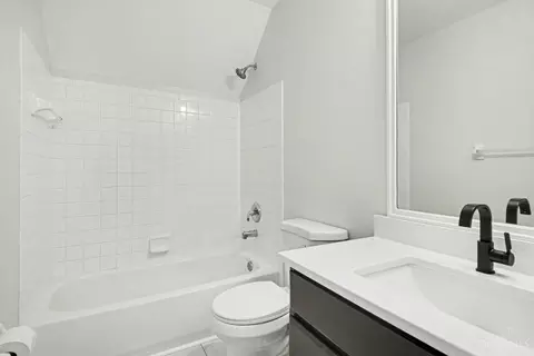 Bath - 745 Compton Rd, Cincinnati, OH 45231 photo 4 of 4