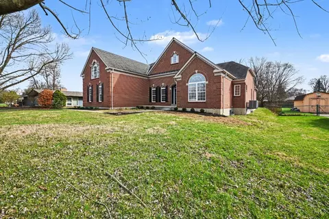 Exterior - 745 Compton Rd, Cincinnati, OH 45231 photo 2 of 4