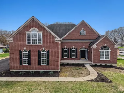 Exterior - 745 Compton Rd, Cincinnati, OH 45231 photo 4 of 4