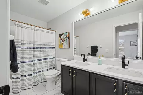 Bath - 745 Compton Rd, Cincinnati, OH 45231 photo 2 of 4