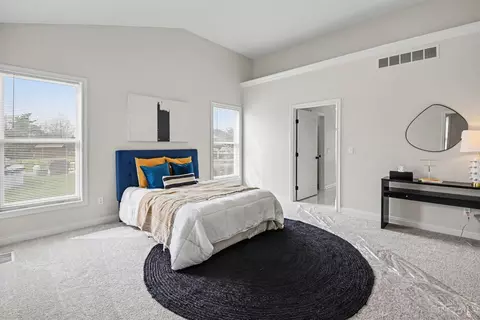 Bedroom - 745 Compton Rd, Cincinnati, OH 45231 photo 1 of 5