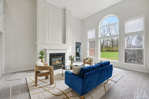 Living - 745 Compton Rd, Cincinnati, OH 45231 photo 2 of 2