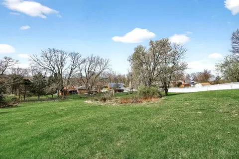 Exterior - 9007 Rolling Ln, Cincinnati, OH 45236 photo 12 of 17