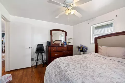 Bedroom - 9007 Rolling Ln, Cincinnati, OH 45236 photo 2 of 6