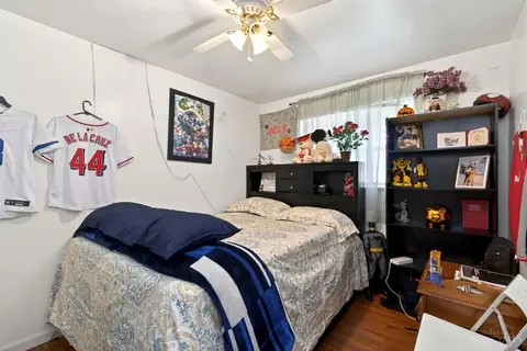 Bedroom - 9007 Rolling Ln, Cincinnati, OH 45236 photo 4 of 6