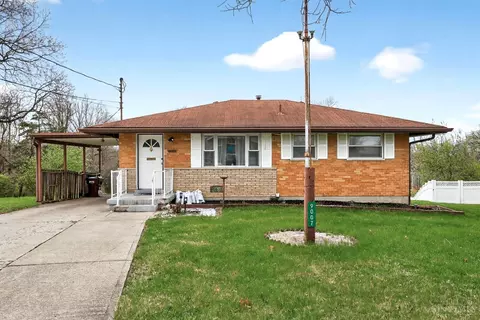 9007 Rolling Ln, Cincinnati, OH 45236