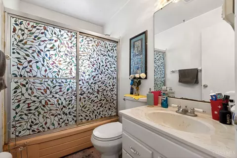 Bath - 9007 Rolling Ln, Cincinnati, OH 45236 photo 1 of 3