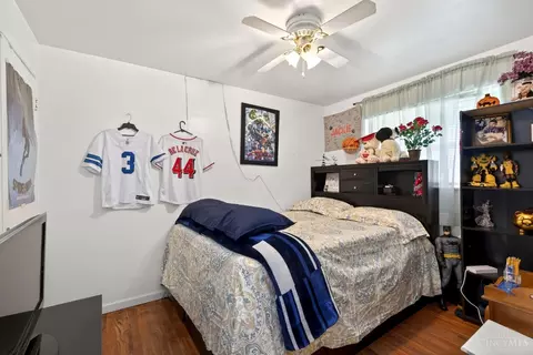 Bedroom - 9007 Rolling Ln, Cincinnati, OH 45236 photo 3 of 6