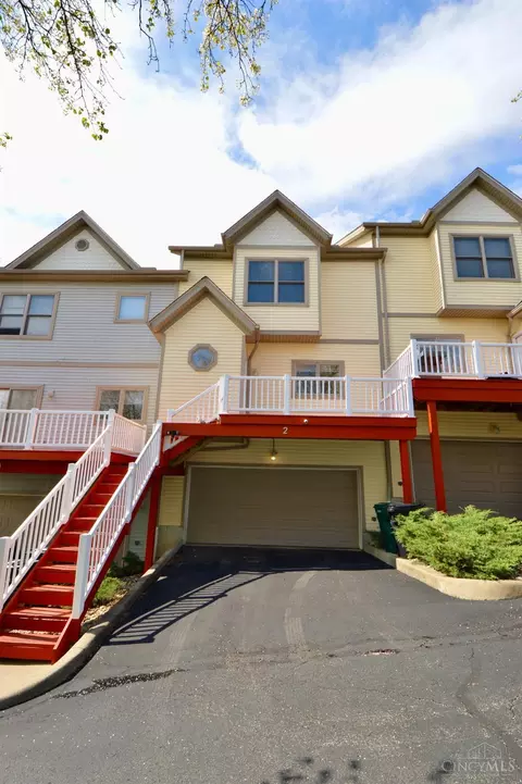 3450 Golden Ave, Cincinnati, OH 45226