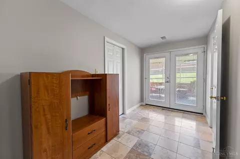 Entry Way - 4073 Mantell Ave, Cincinnati, OH 45236 photo 2 of 2