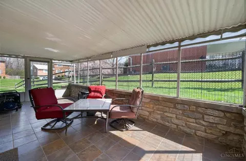 Exterior - 4073 Mantell Ave, Cincinnati, OH 45236 photo 3 of 9