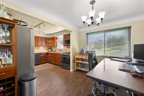 Kitchen - 4073 Mantell Ave, Cincinnati, OH 45236 photo 4 of 4