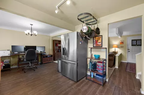 Entry Way - 4073 Mantell Ave, Cincinnati, OH 45236 photo 1 of 2