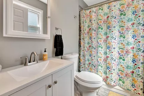 Bath - 710 Ross Ave, Saint Bernard, OH 45217 photo 1 of 2