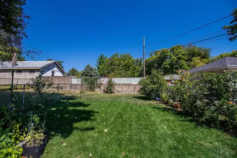 Exterior - 710 Ross Ave, Saint Bernard, OH 45217 photo 6 of 11