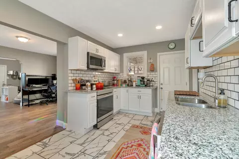 Kitchen - 710 Ross Ave, Saint Bernard, OH 45217 photo 5 of 5