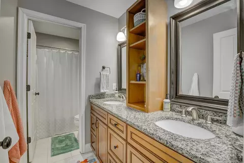 Bath - 8317 Jakaro Dr, Cincinnati, OH 45255 photo 3 of 4