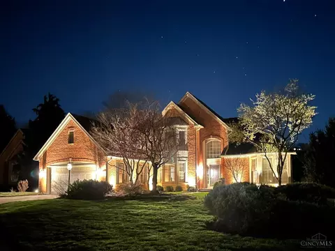 7721 Pine Isle Ct, Newtown, OH 45244