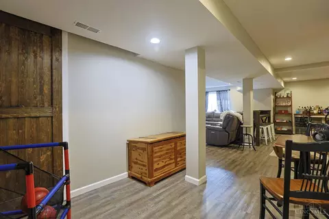 Entry Way - 396 Barney Ct, Harrison, OH 45030 photo 5 of 6