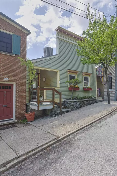 959 Hill St, Cincinnati, OH 45202