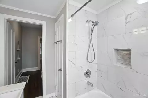 Bath - 3345 Meyer Pl, Cincinnati, OH 45211 photo 3 of 3