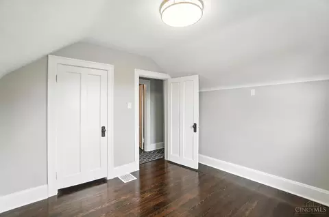 Bedroom - 3345 Meyer Pl, Cincinnati, OH 45211 photo 6 of 6