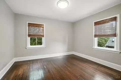 Bedroom - 3345 Meyer Pl, Cincinnati, OH 45211 photo 1 of 6