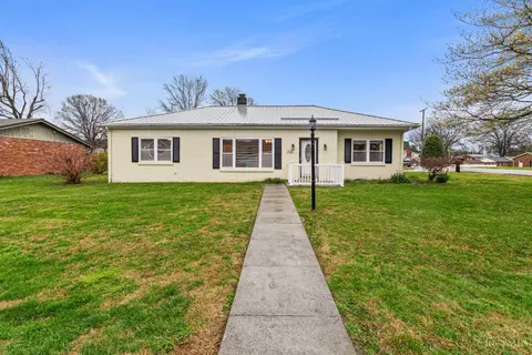 1710 Ridgeway Rd, Aberdeen, OH 45101