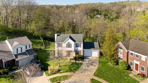 2560 Coveyrun Ct, Cincinnati, OH 45230
