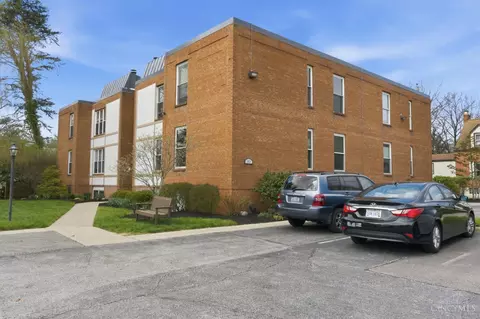 3825 Petoskey Ave, Mariemont, OH 45227