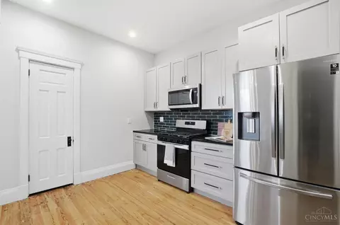 Kitchen - 759 Mcmakin Ave, Cincinnati, OH 45232 photo 3 of 3