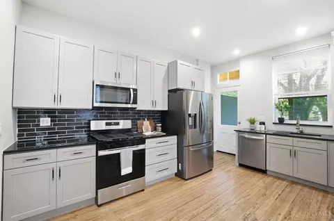 Kitchen - 759 Mcmakin Ave, Cincinnati, OH 45232 photo 1 of 3