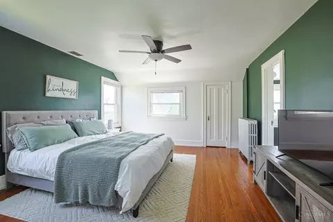 Bedroom - 6711 Alpine Ave, Silverton, OH 45236 photo 1 of 3