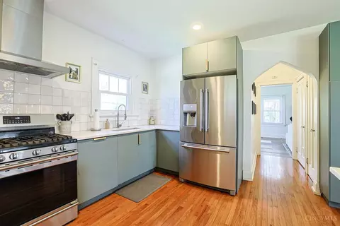 Kitchen - 6711 Alpine Ave, Silverton, OH 45236 photo 4 of 4