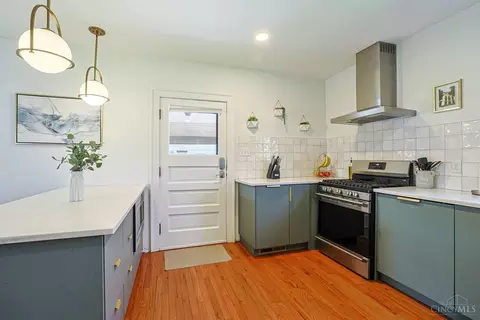 Kitchen - 6711 Alpine Ave, Silverton, OH 45236 photo 2 of 4