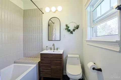 Bath - 6711 Alpine Ave, Silverton, OH 45236 photo 3 of 3